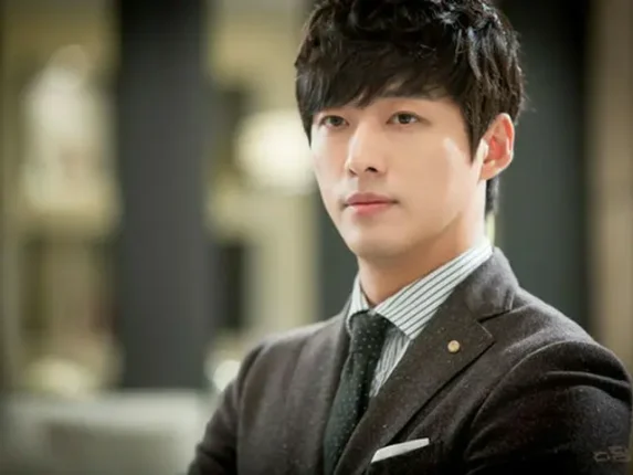 ナムグン・ミン1